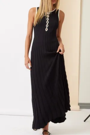 Ribbed Knit Contrast Maxi Dress