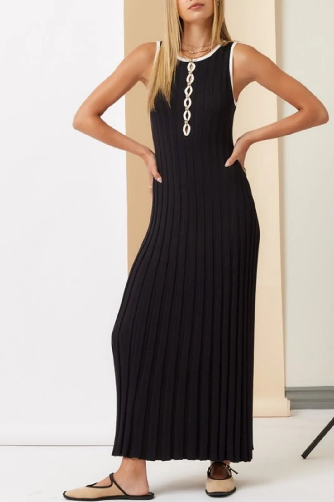 Ribbed Knit Contrast Maxi Dress